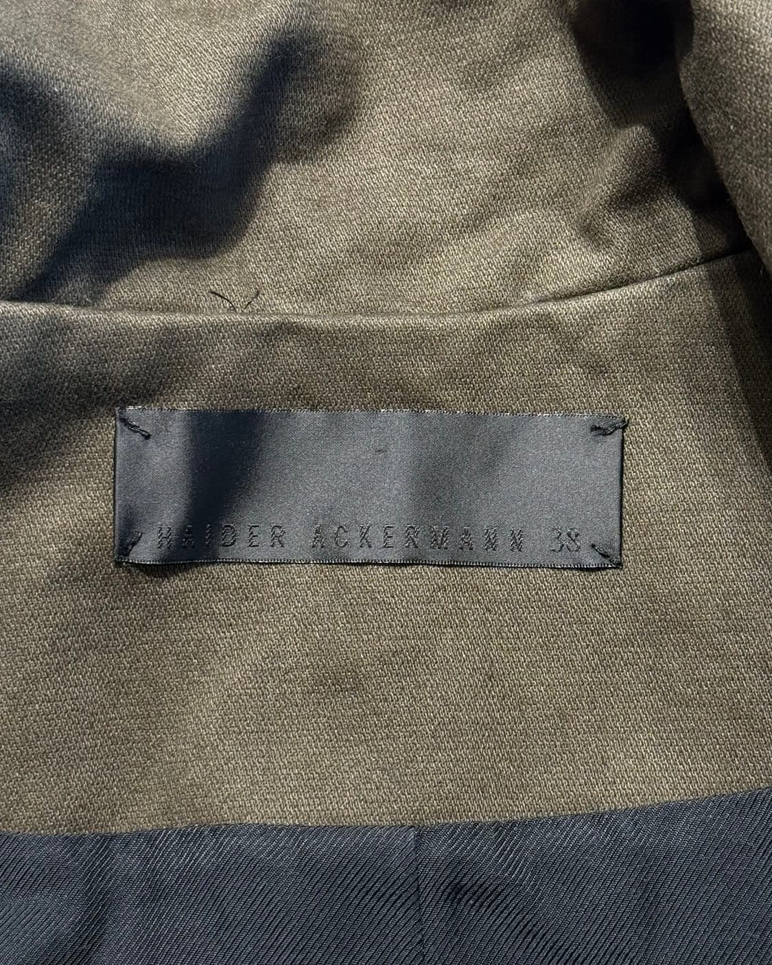 하이더 아커만 12fw 카키브라운 하이넥 집업 롱 코트 상품이미지8