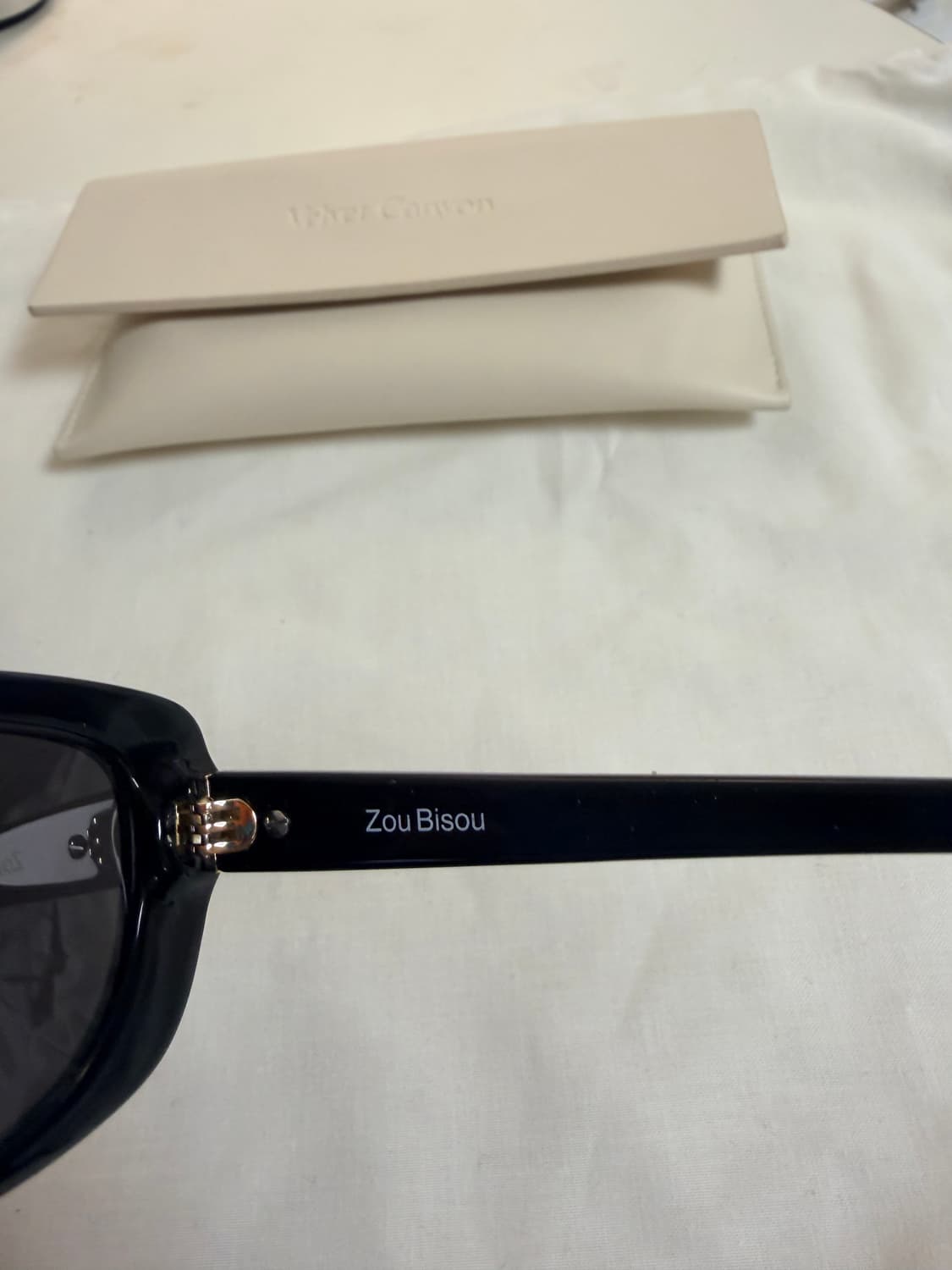 Velvet Canyon Zou Bisou 선글라스 (켄달제너 착용) 상품이미지3