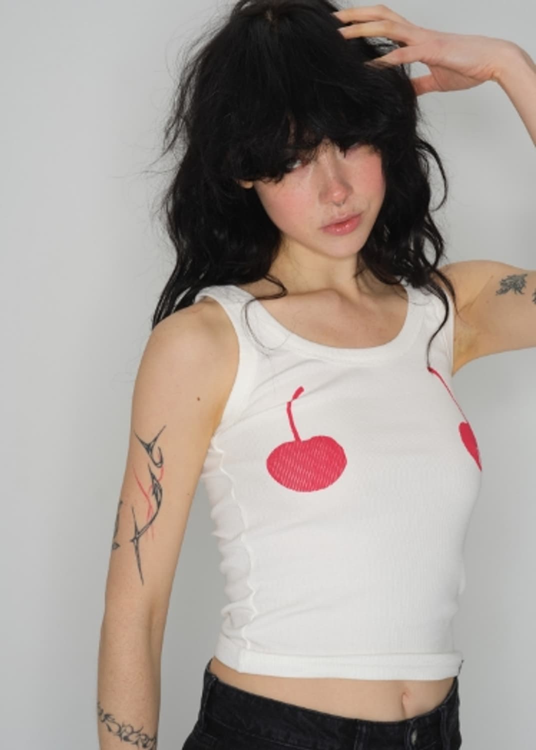 EIREVE GRAPHIC SLEEVELESS (CHERRY) 상품이미지6