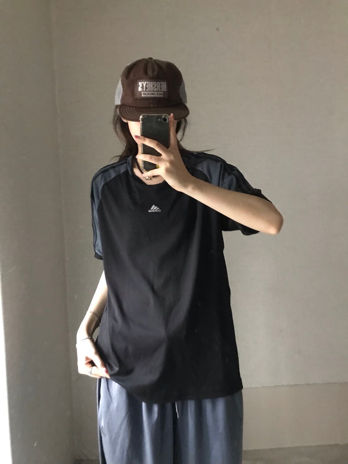 아디다스 오버핏 나그랑 반팔티셔츠 상품이미지3