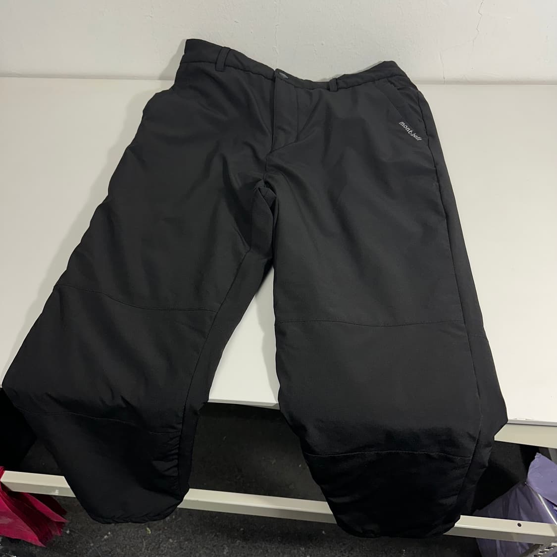 30 몽벨 블랙 레귤러핏 패딩바지 상품이미지3