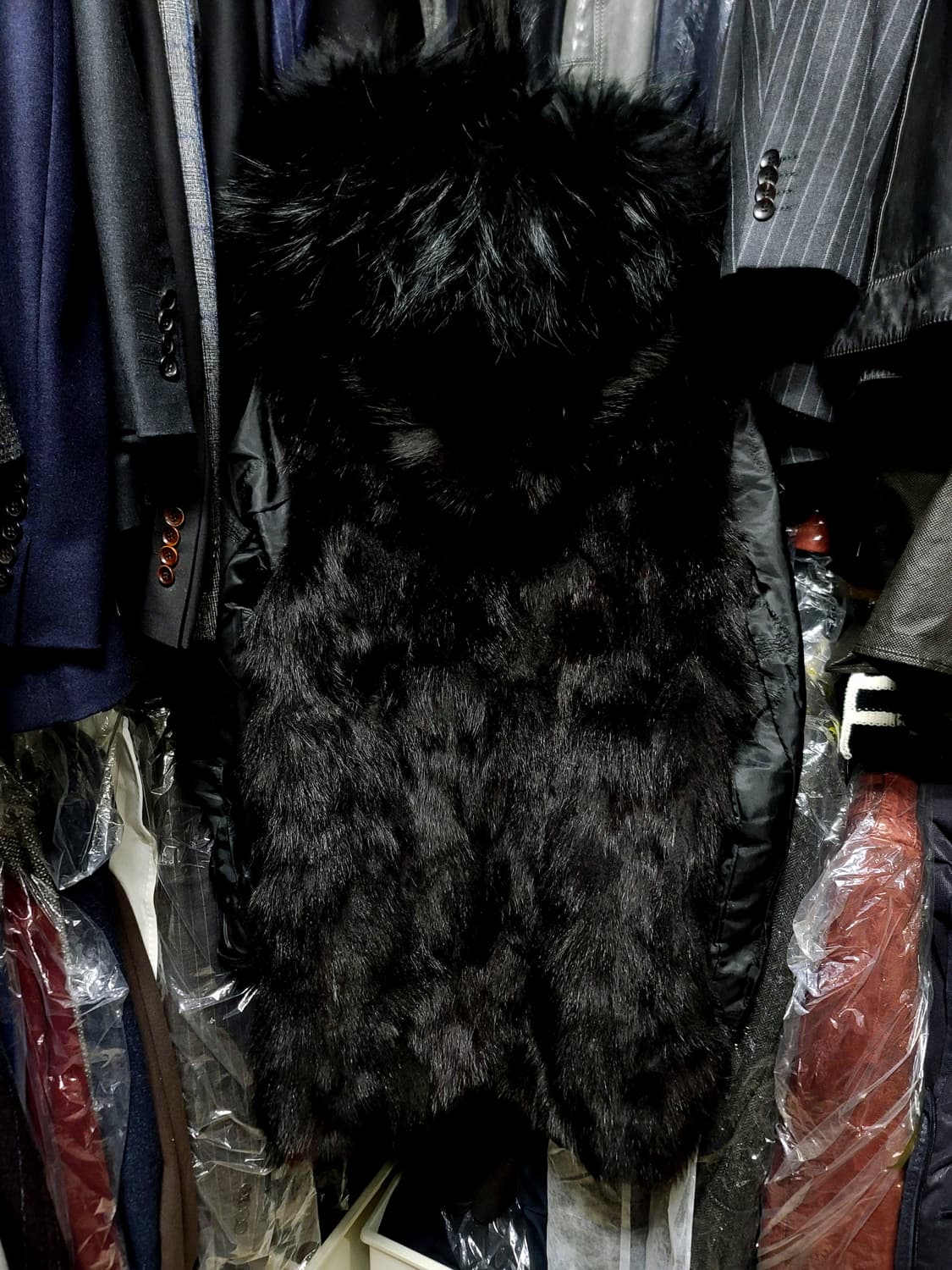 미스터앤미세스퍼 풀바디 블랙 폭스퍼 야상 패딩 점퍼 100-105 L 상품이미지6