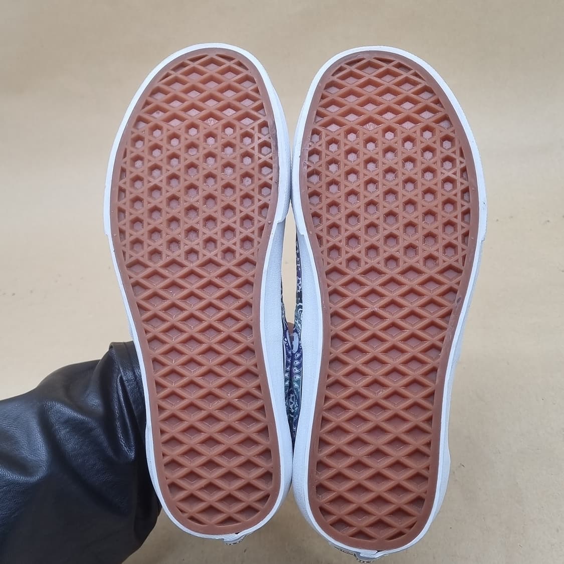 반스 에라 반다나 페이즐리 여성스니커즈235 상품이미지3