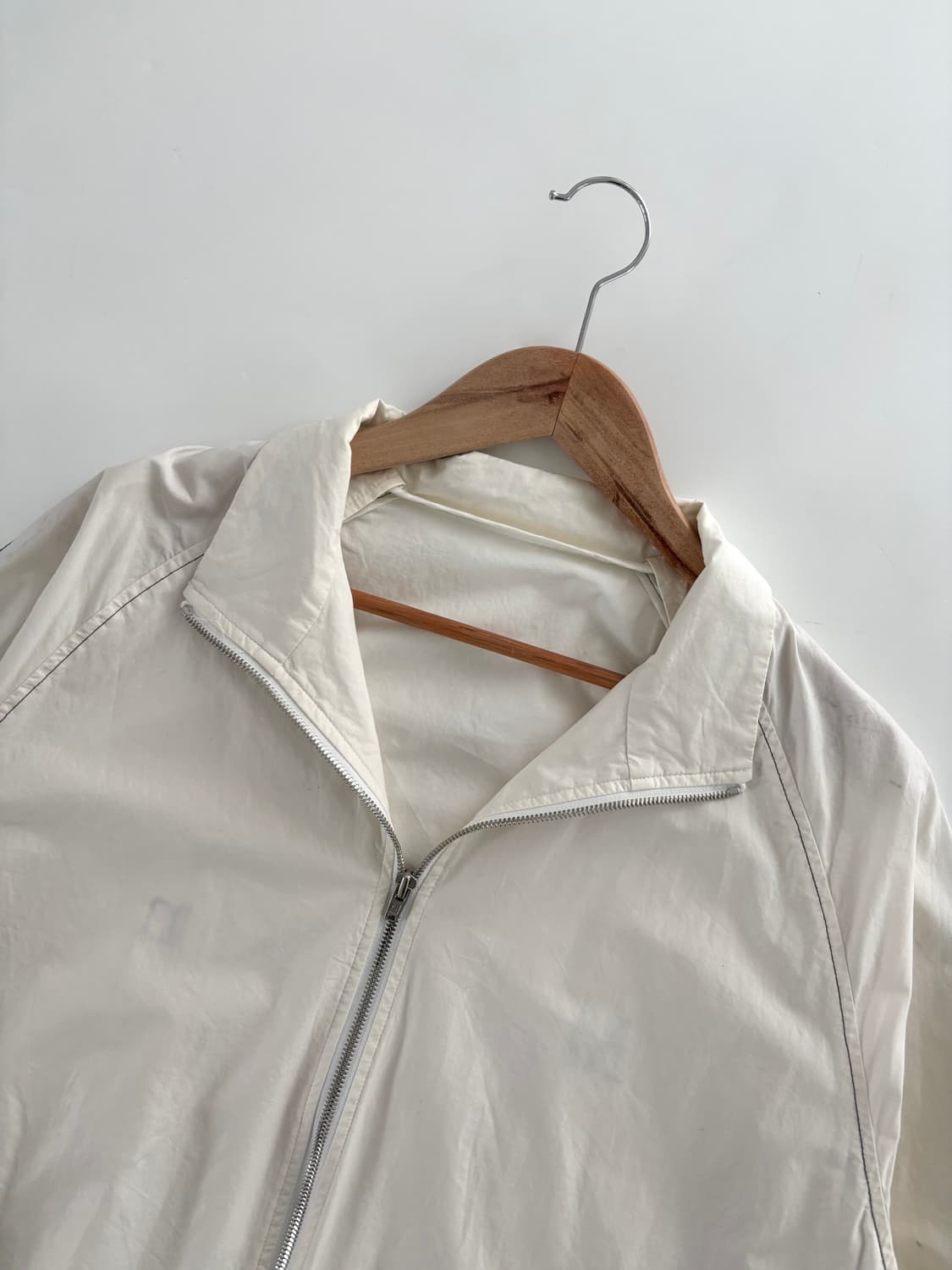 Matin Kim 마뗑킴 아이보리컬러 코팅 집업 상품이미지4