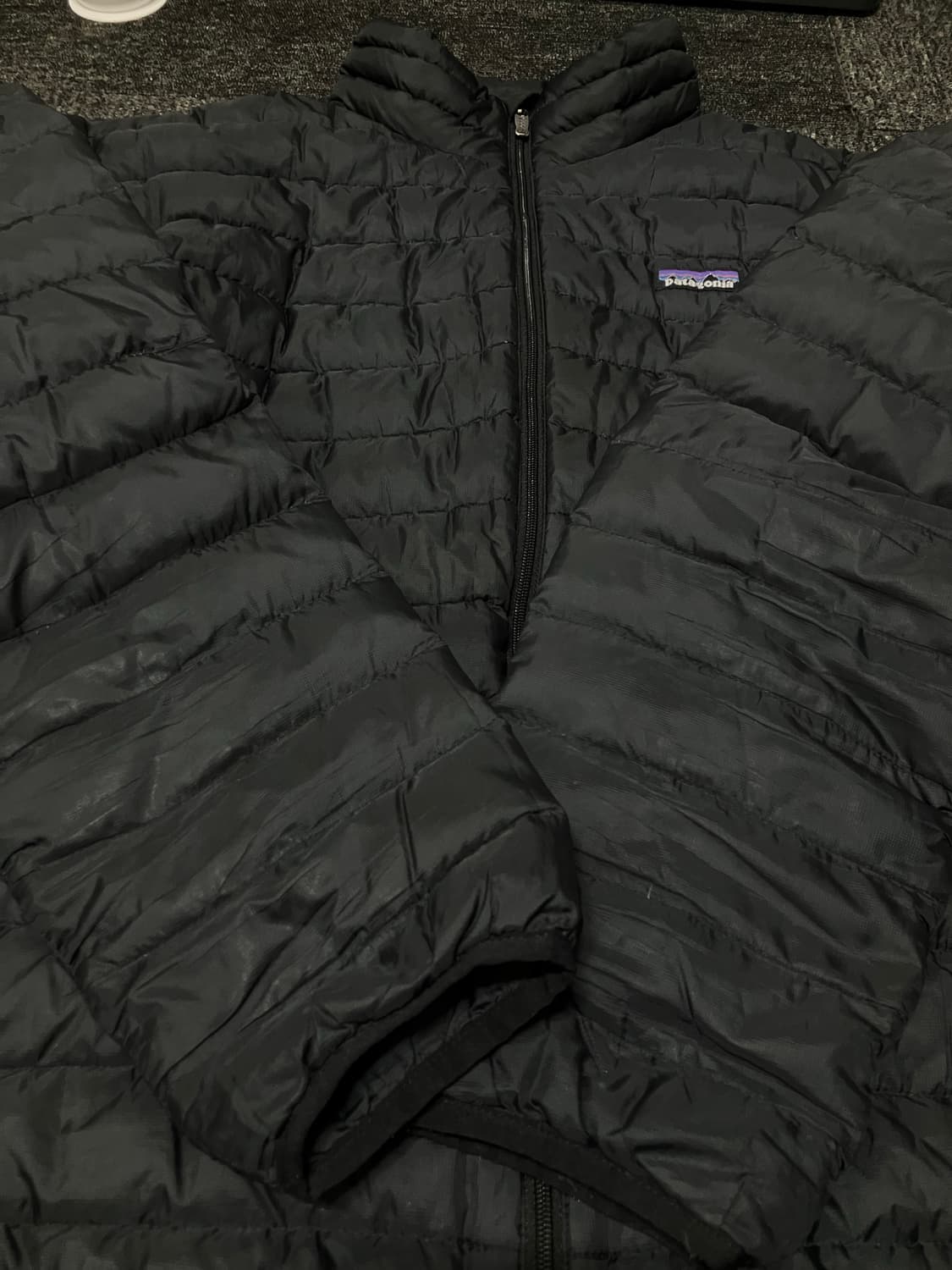 파타고니아 다운스웨터 패딩 블랙 상품이미지4