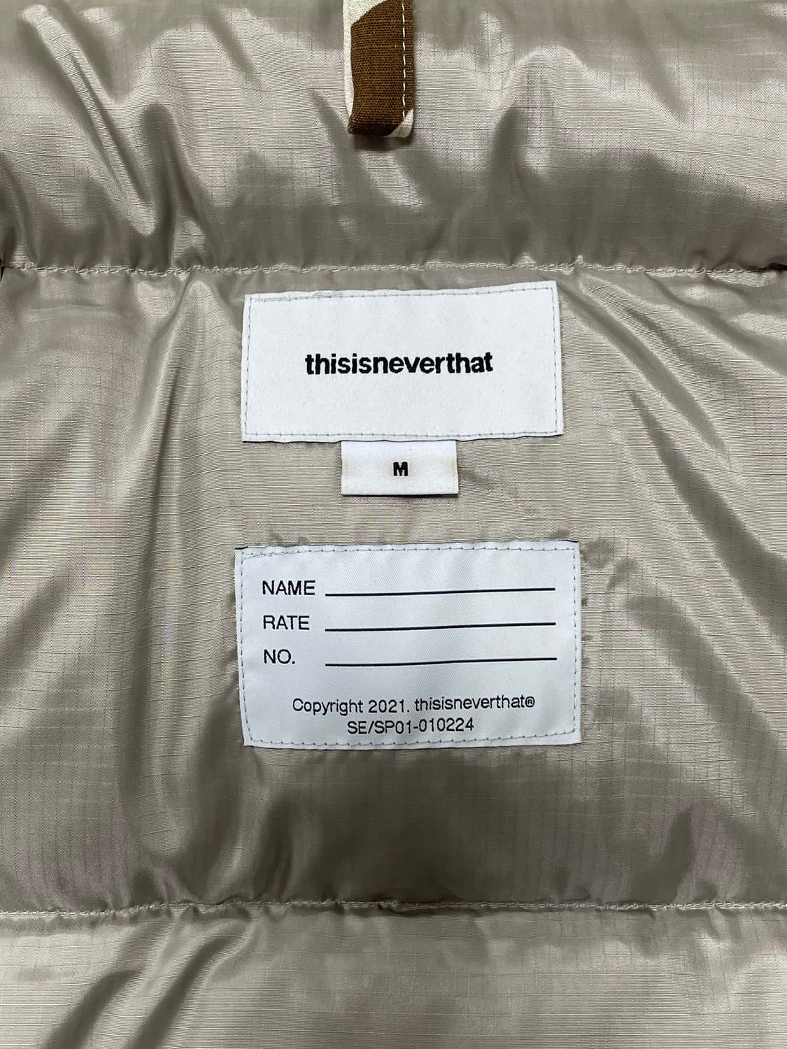 [새상품] 디스이즈네버댓 카모플라주 덕다운 패딩 M 사이즈 상품이미지6