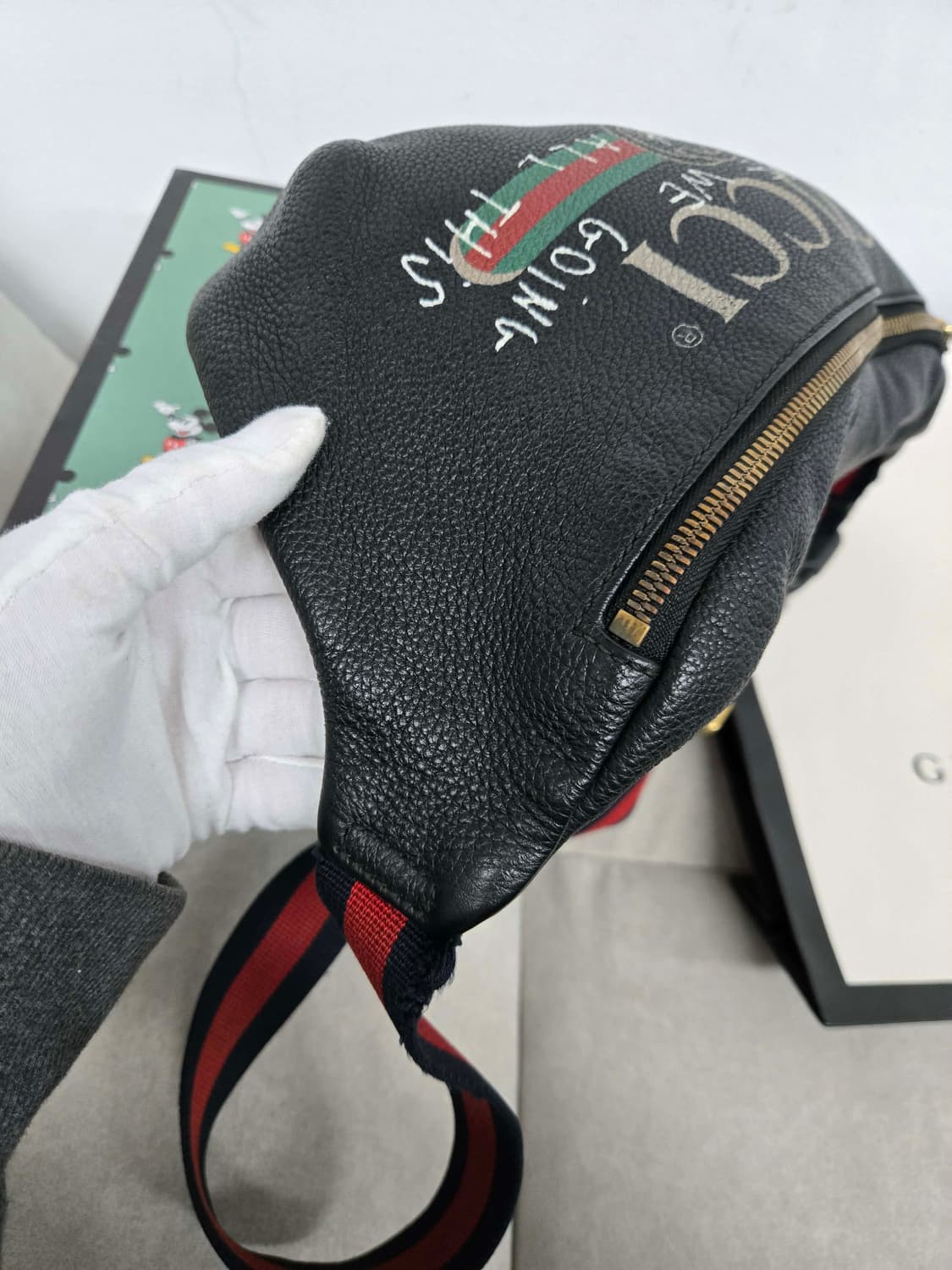 [보증서 정품] 구찌 띠로고 벨트백 상품이미지4