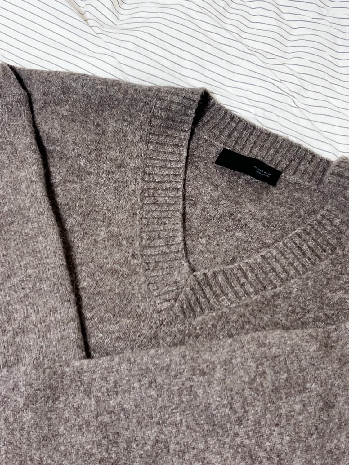 자라 오버핏 브이넥 니트 상품이미지2