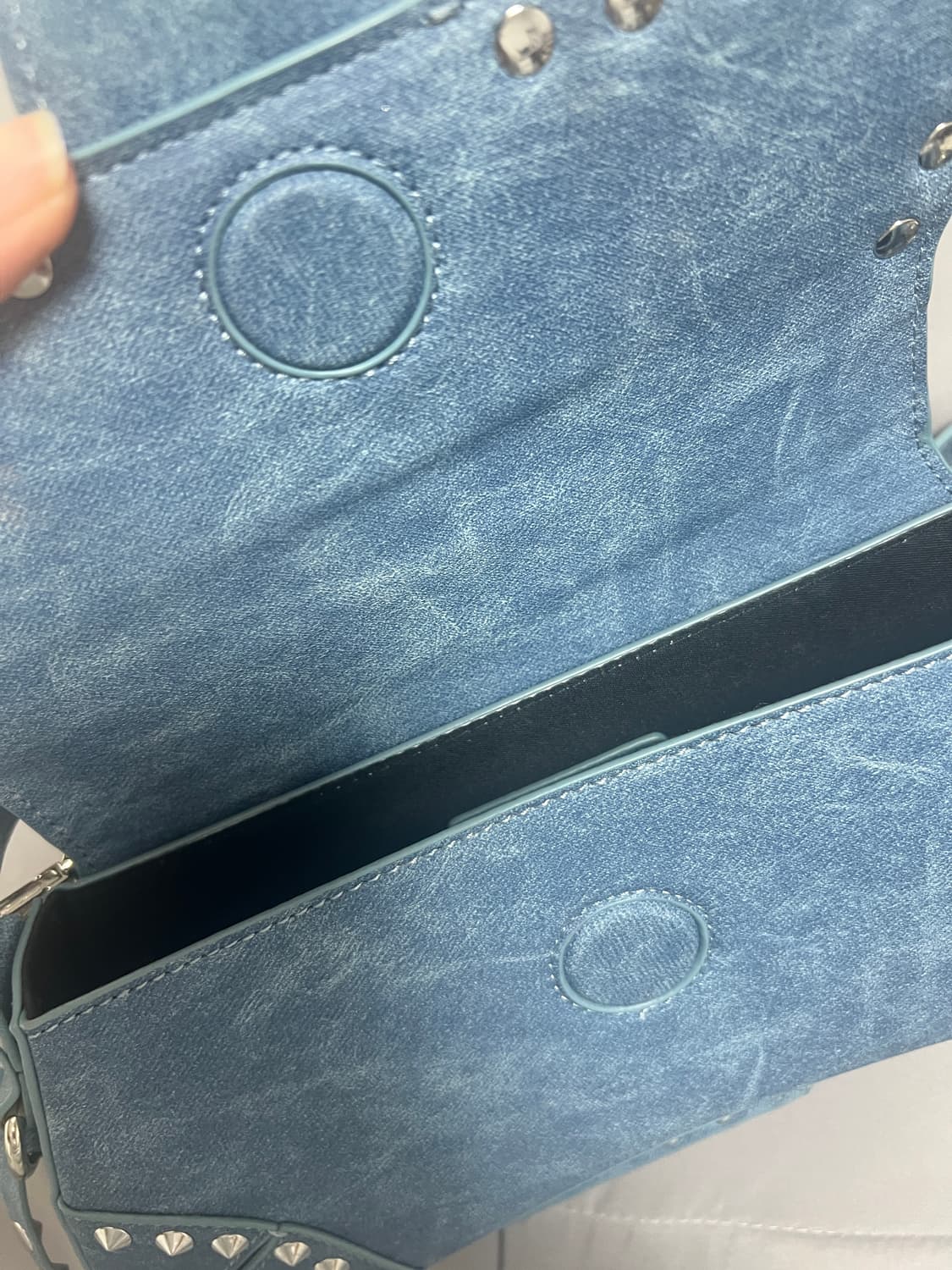 BADBLOOD 앨리스 심볼 크랭키 스몰 너트 백 상품이미지5