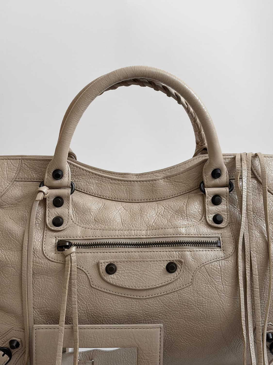 발렌시아가 클래식 시티백 미듐 판매합니다. 상품이미지2