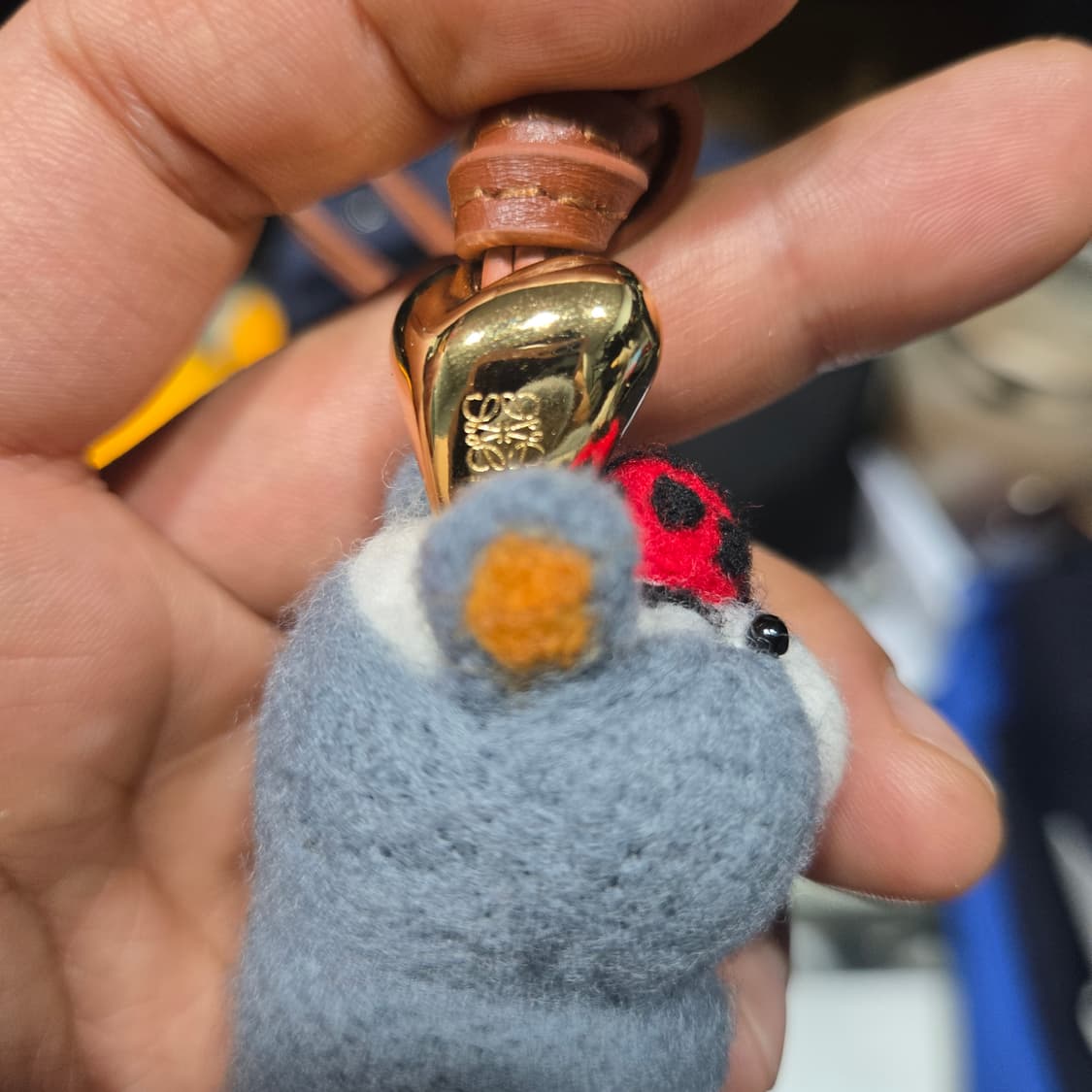 ​[정품] 로에베(LOEWE) 펠트 & 카프스킨 햄스터 키링 - 그레이블 상품이미지4