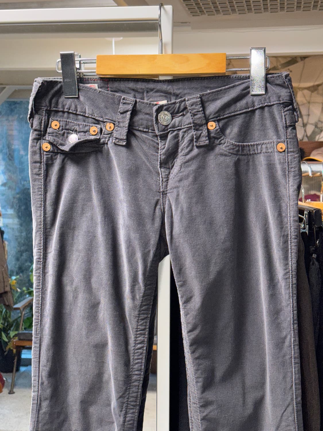 트루릴리전 코듀로이 부츠컷 팬츠 상품이미지3