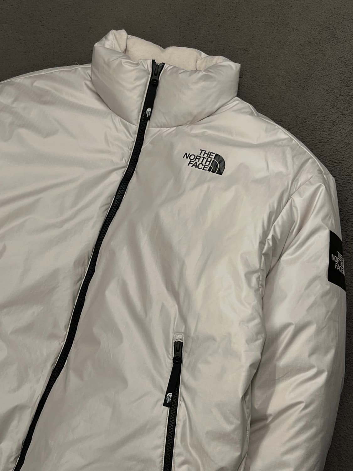노스페이스 글로시 다운 패딩 처분  상품이미지2