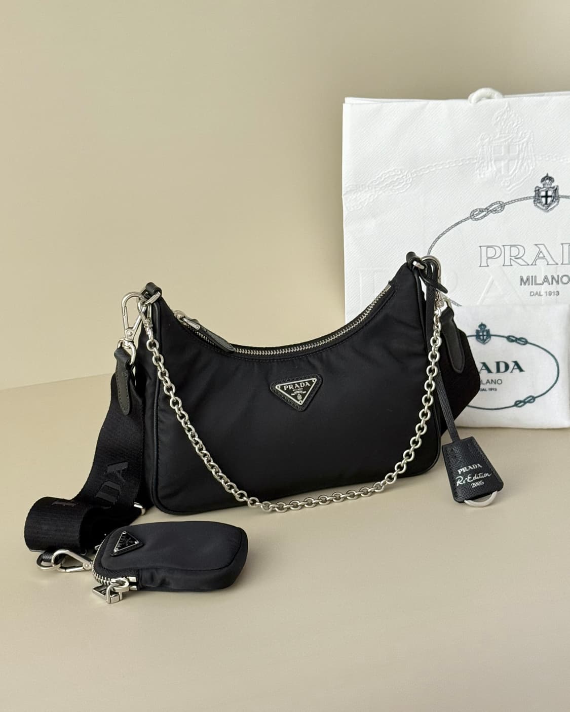 프라다 리에디션 2005 리나일론 호보백 상품이미지2