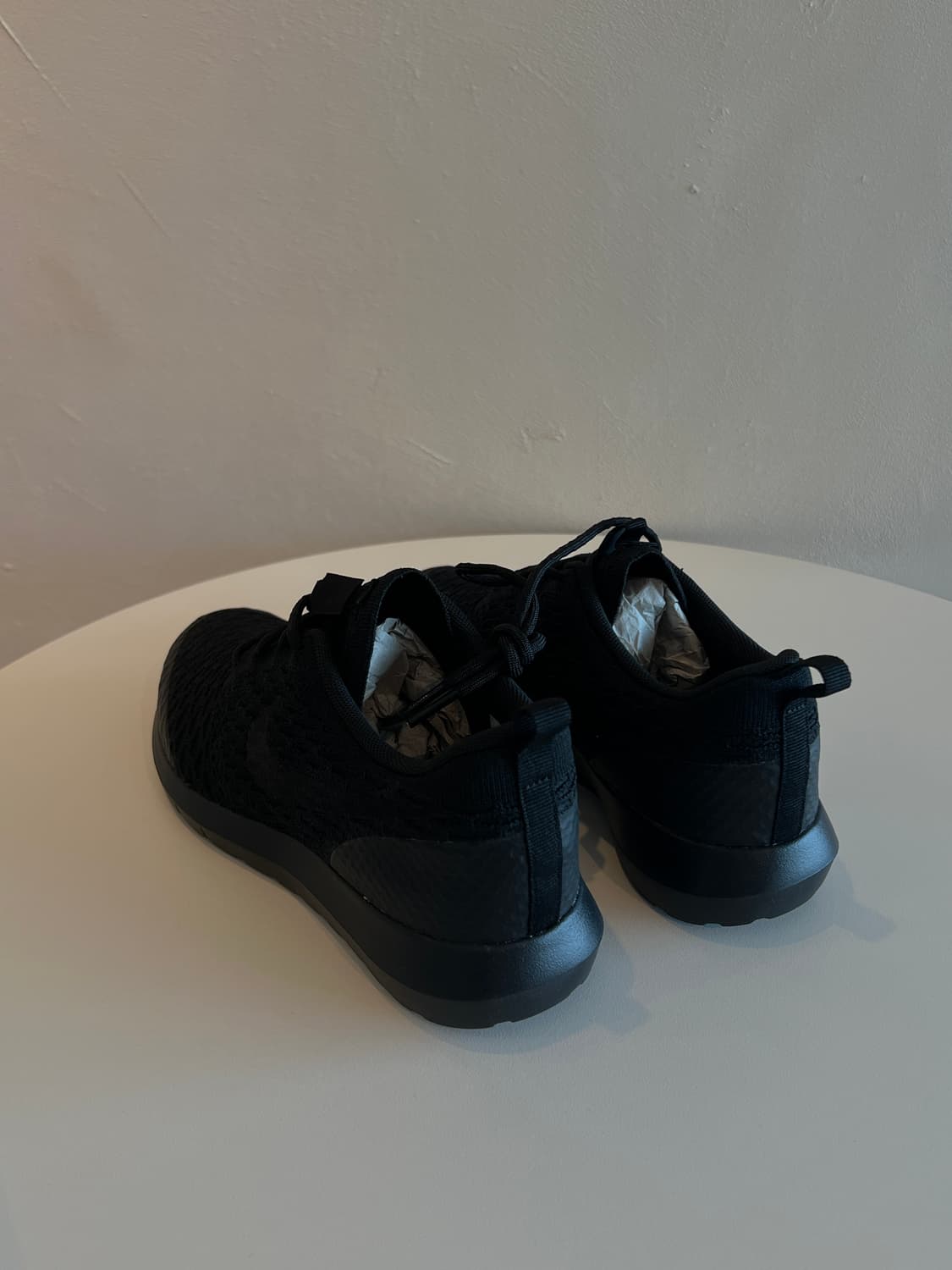 (240) 나이키 러닝화 로쉐런 NM 플라이니트 SE '트리플 블랙' 상품이미지6