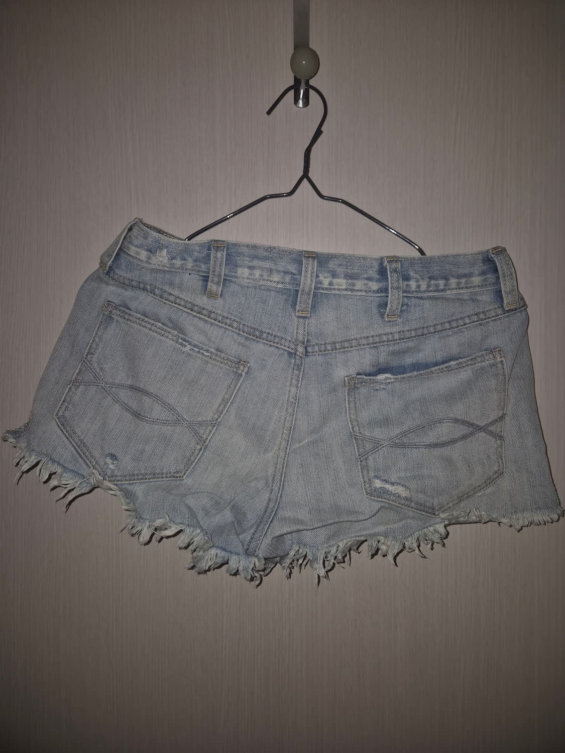 아베크롬비 데님 디스트로이드 하이라이즈 숏 팬츠 상품이미지3