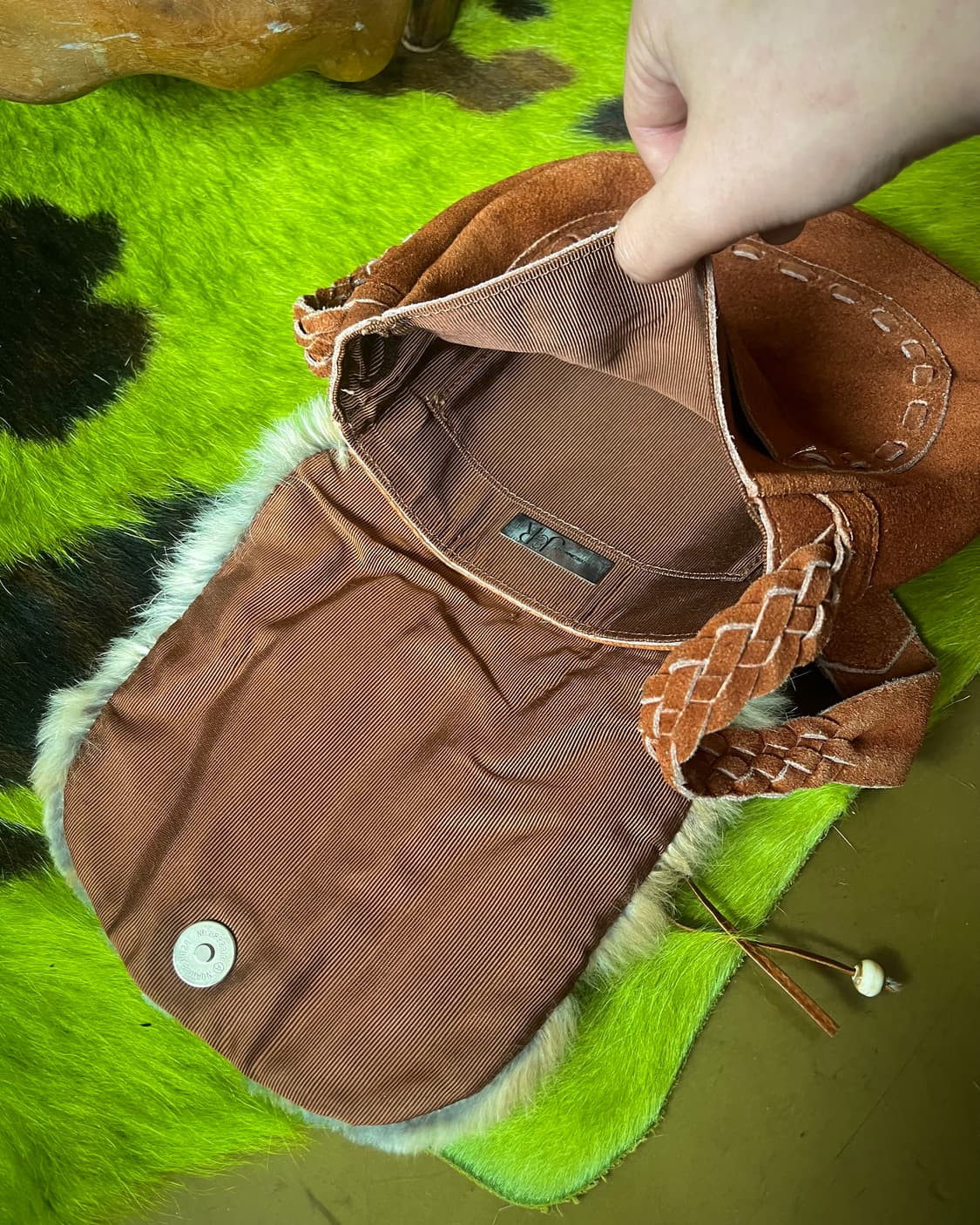 80-90s J&R Real Rabbit Fur & Cowhide Bag 상품이미지8