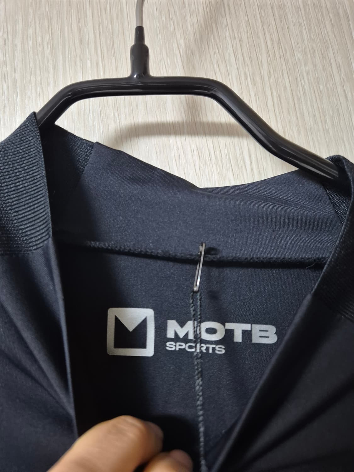 (새제품) 맨온더분 스포츠 기능성 티셔츠 하이넥긴팔 95 상품이미지3