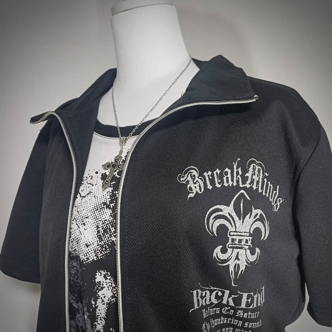 defective struct 고스펑크 글리터 프린팅 반팔 집업 상품이미지3