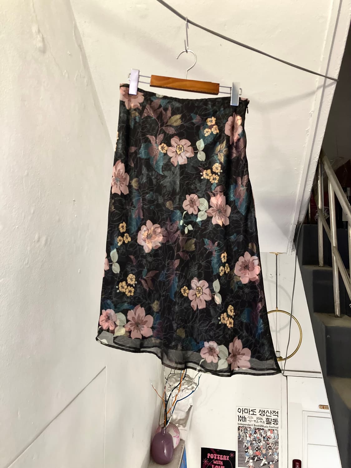 y2k 새틴 미디 플레어 프릴 스커트 상품이미지1