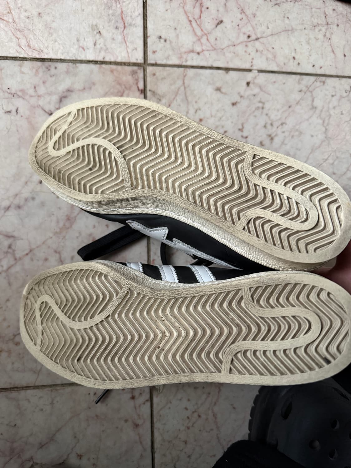 아디다스 x 베이프 슈퍼스타 80s 코어 블랙 오프 화이트 상품이미지6