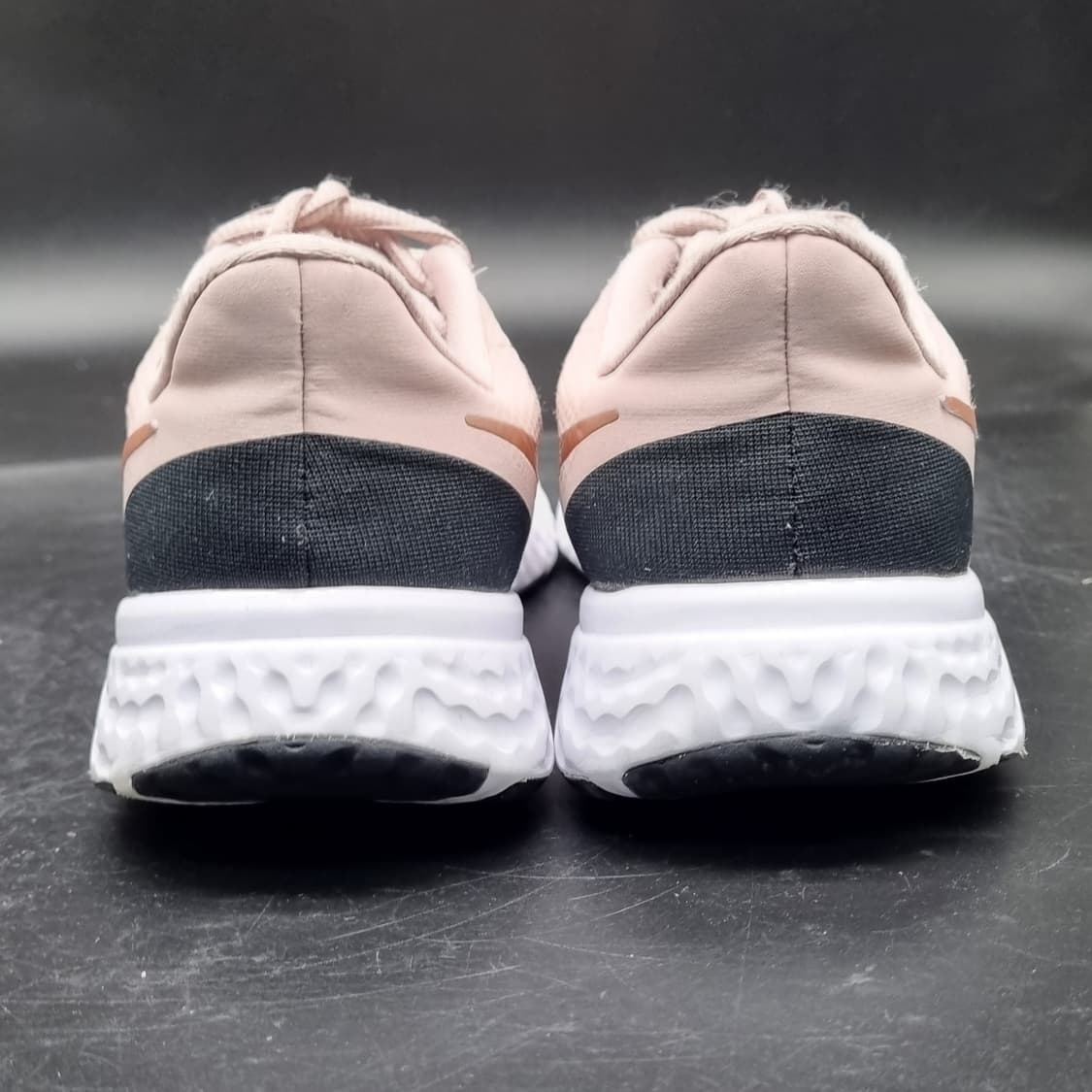 나이키 레볼루션5 핑크 운동화225 상품이미지4