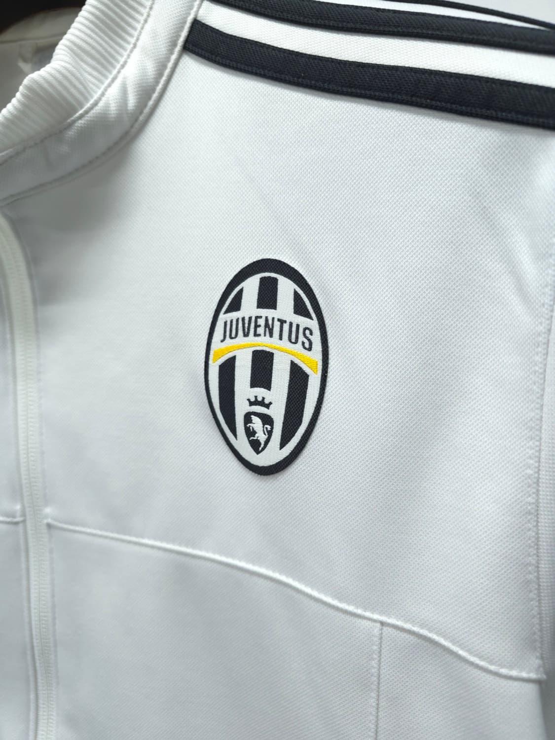 아디다스 유벤투스 화이트 트랙탑 져지 (100) 상품이미지3
