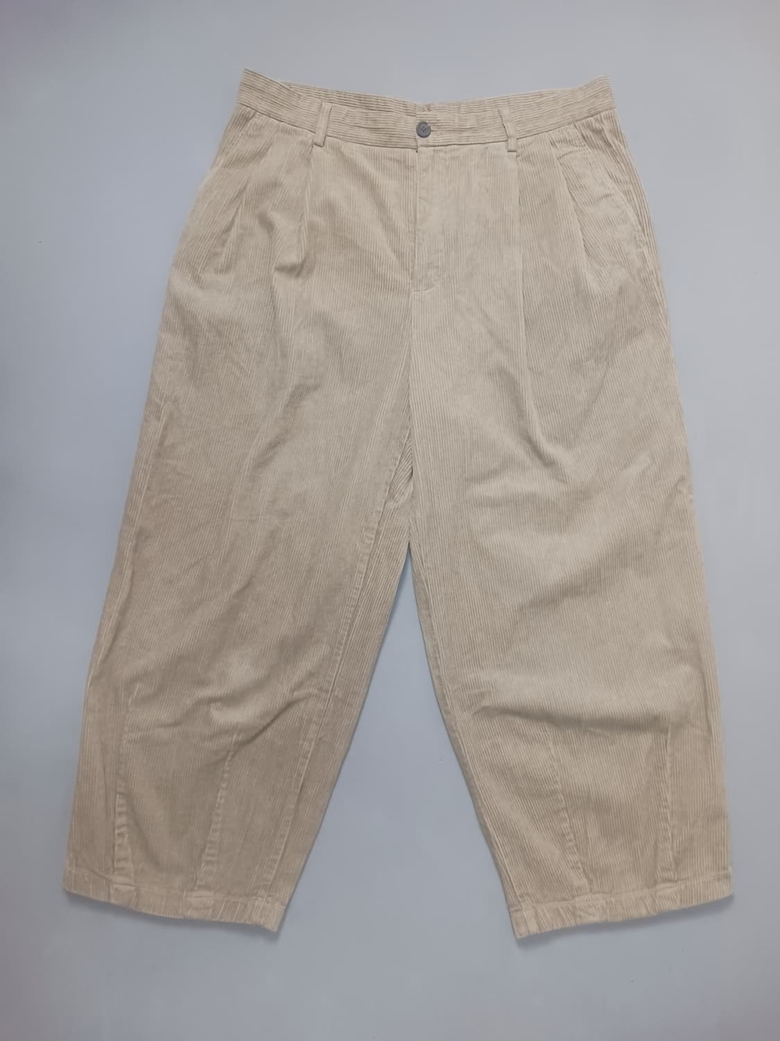 [36] 무신사 스탠다드 코듀로이 와이드 벌룬 팬츠 베이지 상품이미지1