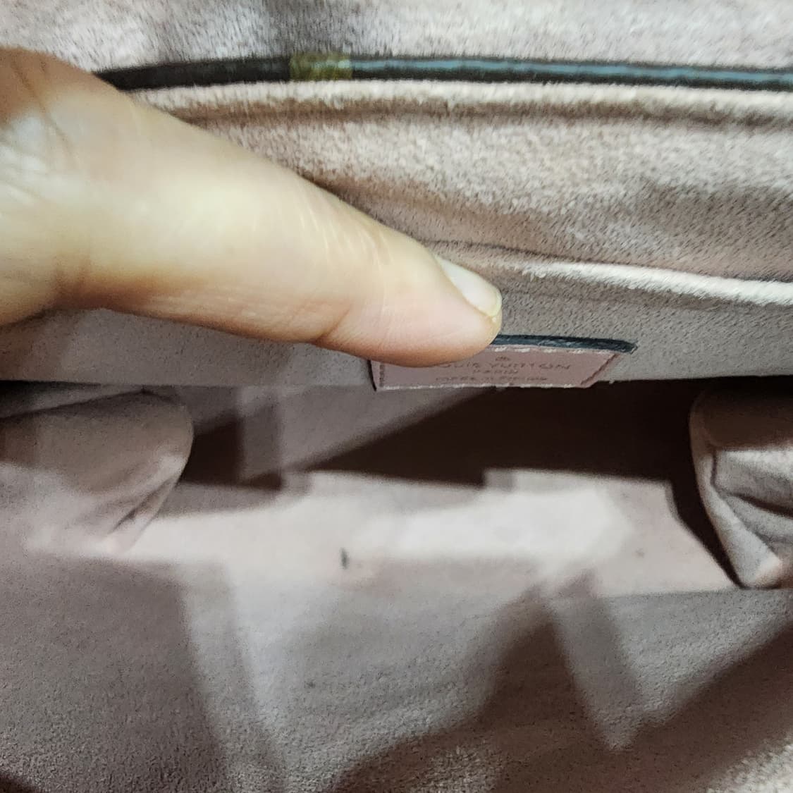 루이비통 록키BB 로즈파우더핑크 내장칩버전 상품이미지10