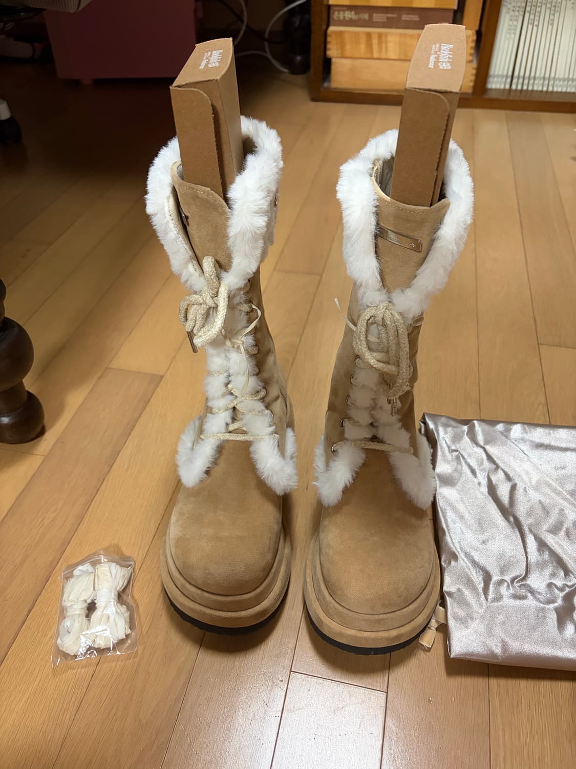 루루서울 엔젤퍼부츠 240 상품이미지1