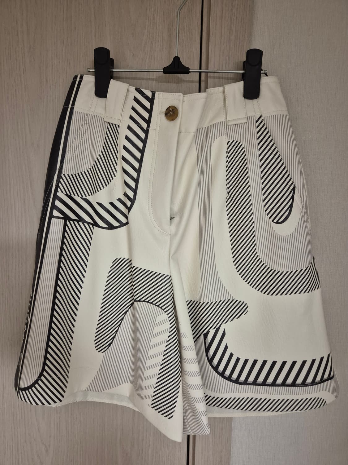 LATT 패턴 쇼츠 상품이미지1