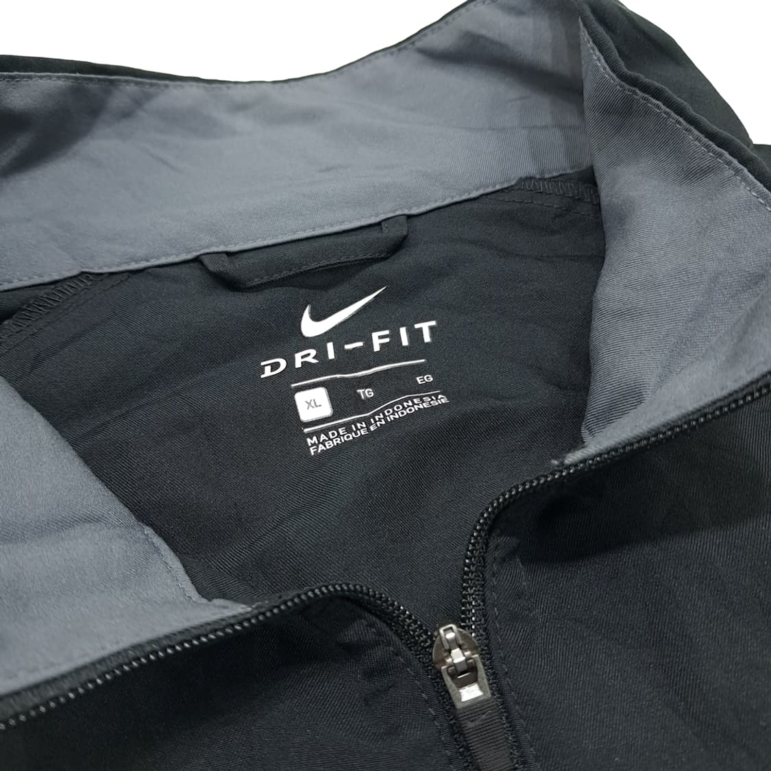 CN818 XL 나이키 DRI-FIT 블랙 트레이닝 바람막이 자켓 상품이미지4