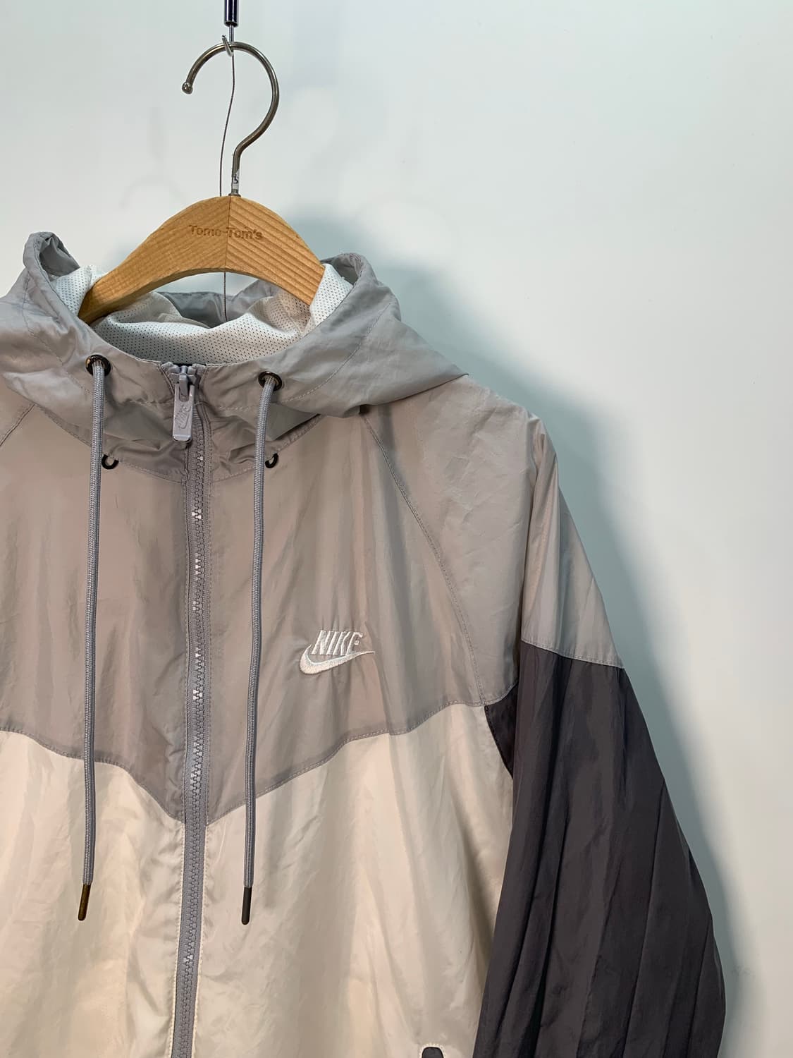 나이키 그레이화이트 바람막이 상품이미지2