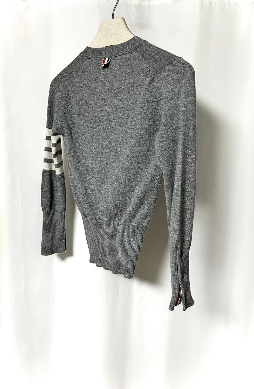 톰브라운 시그니처 캐시미어 100% 가디건 상품이미지7