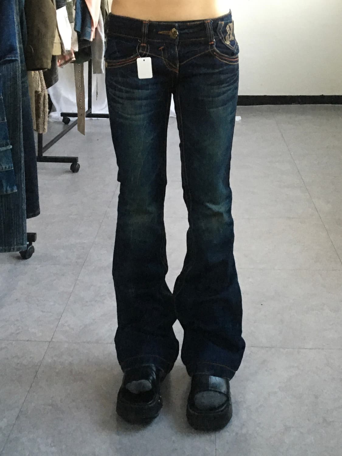 Red pepper back patch point denim pants 상품이미지7