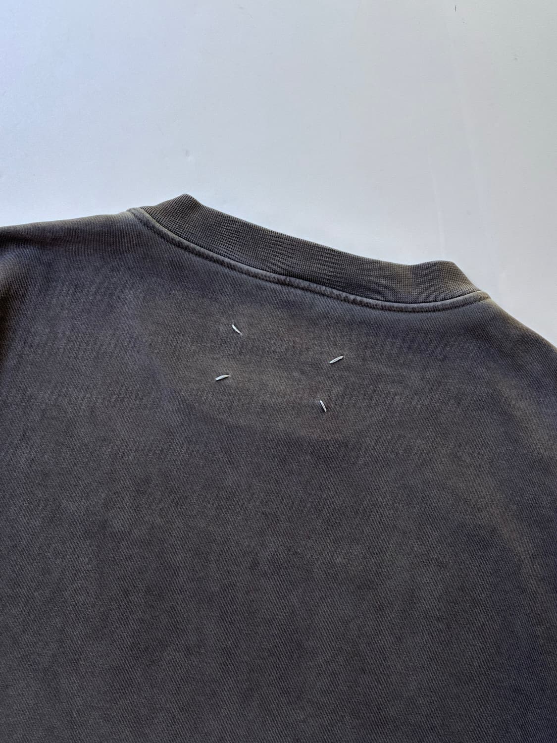 MM6 메종 마르지엘라 차콜 반팔 티셔츠 상품이미지6