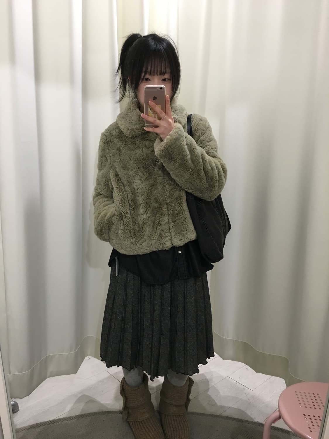 Pale Khaki Fur Jacket 상품이미지3