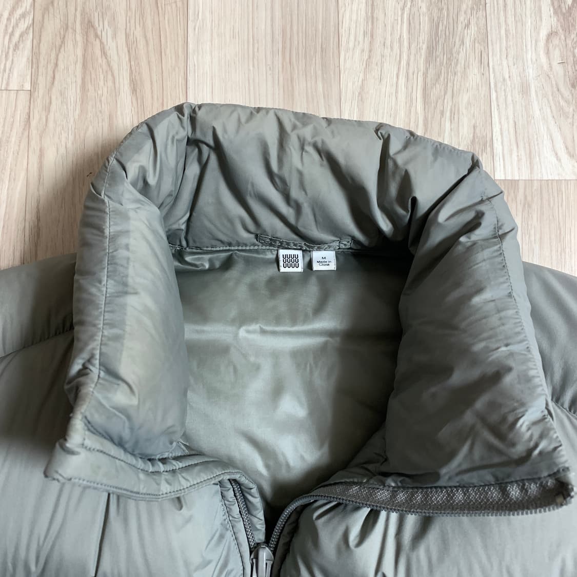 유니클로U 봉패딩 울트라라이트다운 그레이 M 상품이미지3