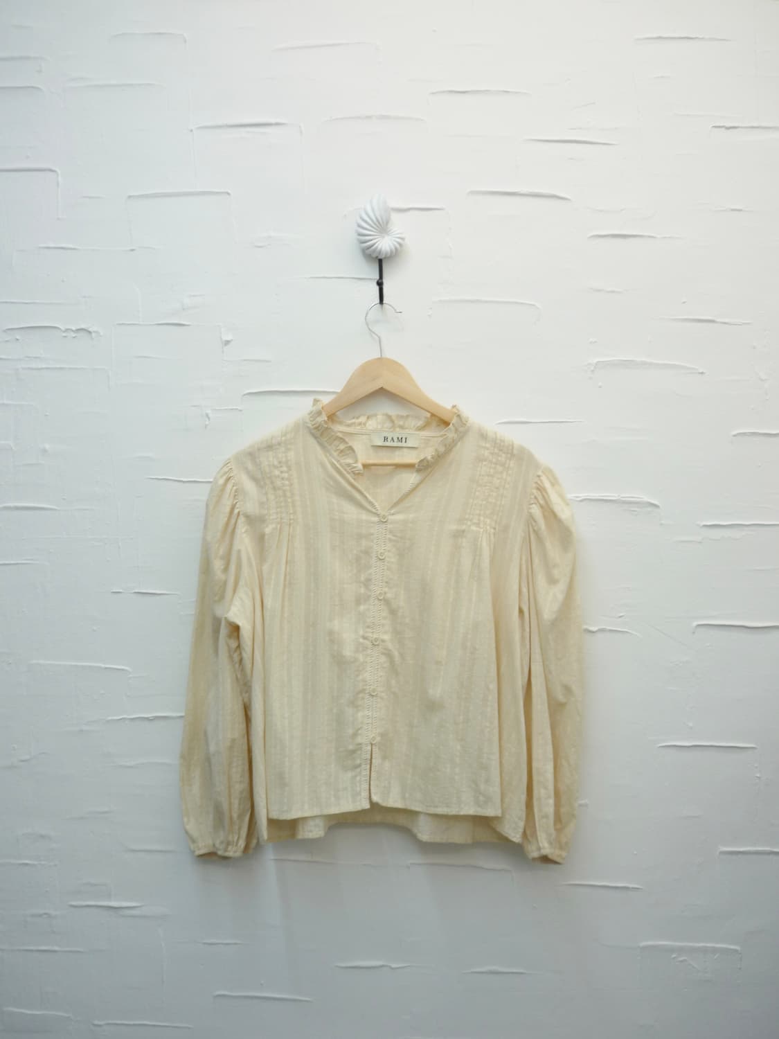 Frill ivory blouse  상품이미지5