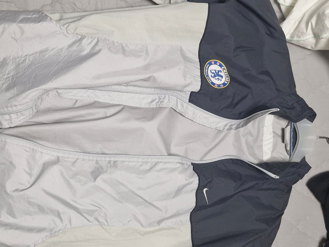 첼시 은색 나이키 바람막이 상품이미지2