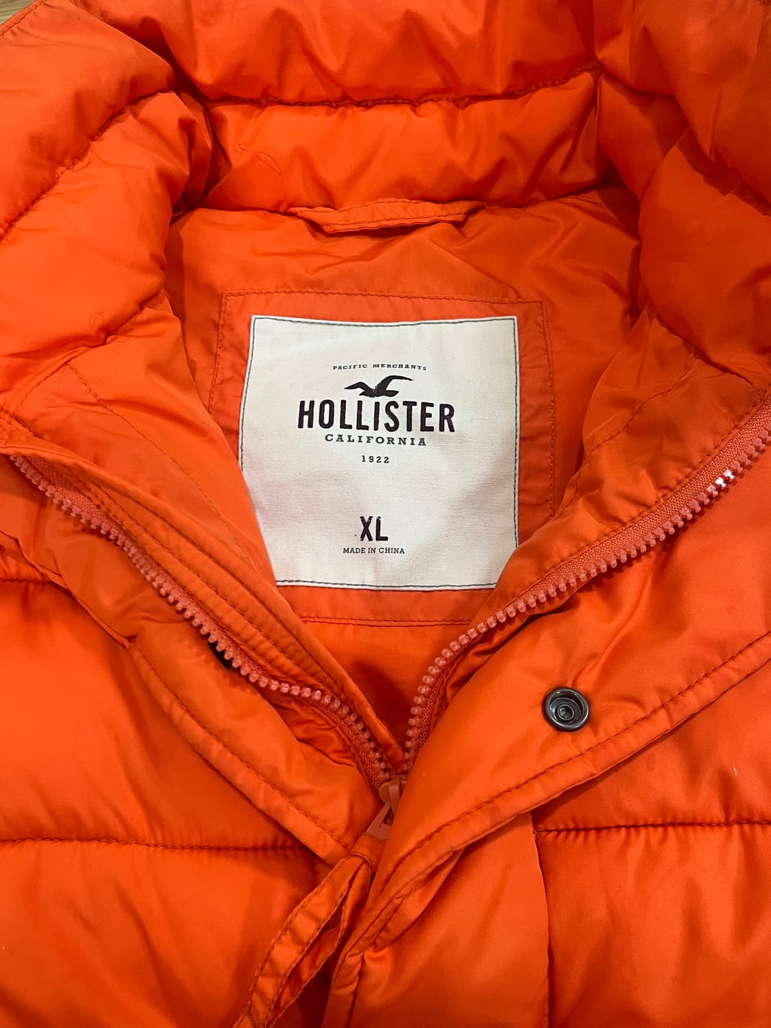 홀리스터 오렌지색 패딩 조끼 XL 상품이미지3