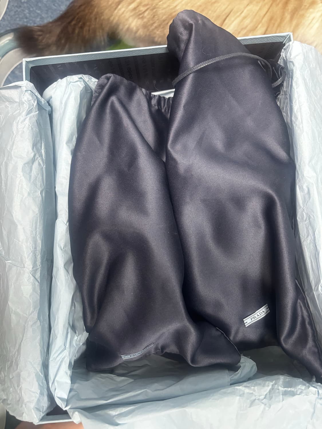 프라다 골드 트라이앵글 로고 로퍼 상품이미지6