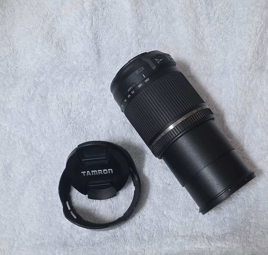탐론 캐논마운트 18-200mm F/3.5-6.3 렌즈팝니다. 상품이미지1