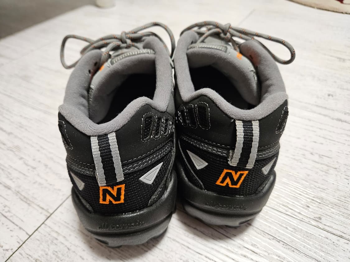 뉴발란스 703 그레이 블랙 오렌지 260사이즈 상품이미지3