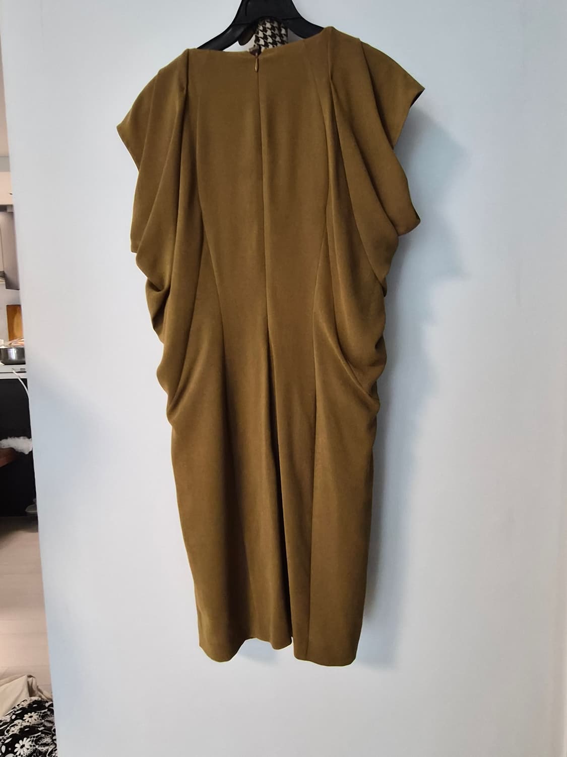 [새상품] 미샤(MICHAA) 드레이프 실루엣 원피스 (85/55사이즈) 상품이미지3