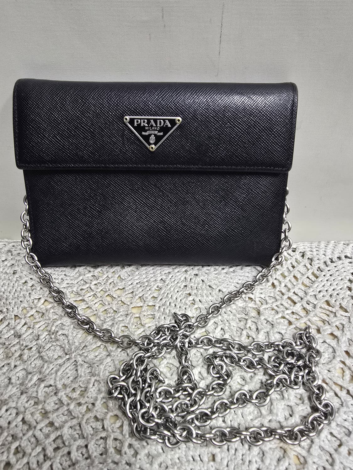 프라다 트라이폴드 월렛 사피아노 가죽 중지갑 상품이미지1