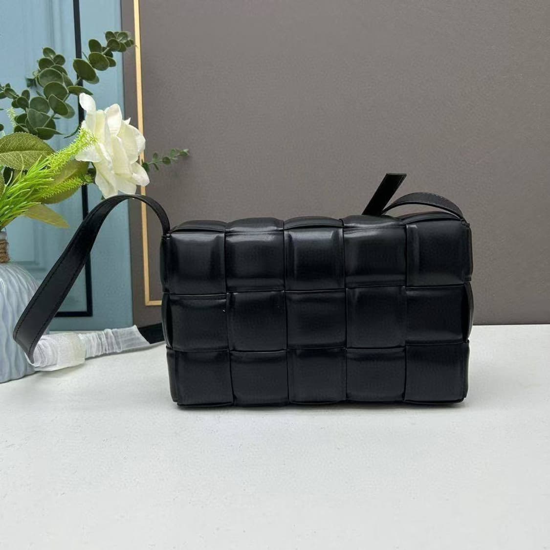 보테가 베네타(Bottega Veneta) 카세트 백 상품이미지5