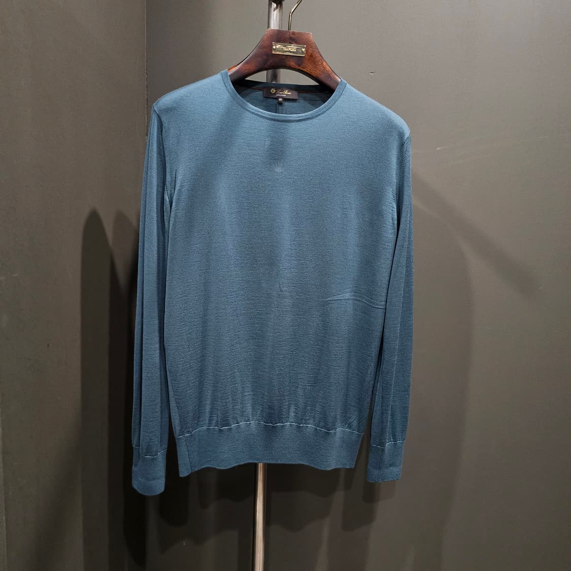 로로피아나 버진 울 니트 크루넥 니트 상품이미지1