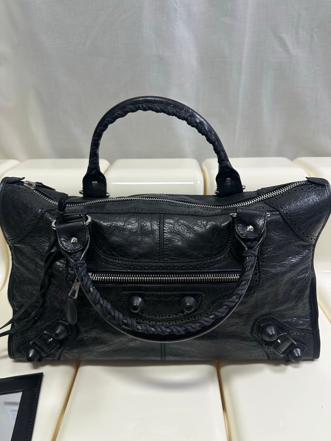 [A 정품] 발렌시아가 시티 모터백 라지 블랙 상품이미지7