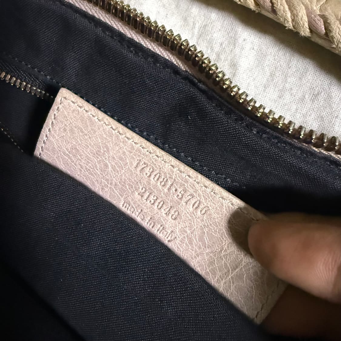 발렌시아가 르시티 모터백 상품이미지4